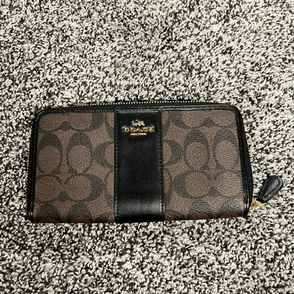 Coach wallet